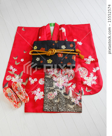 7 years old kimono (costumes) 15552574