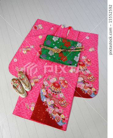 7 years old kimono (costumes) 15552592