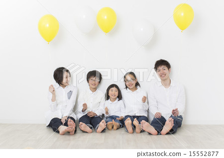 Balloon family 15552877