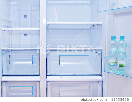 refrigerator 15555436