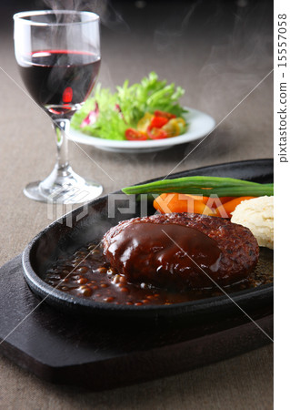 Demiglace hamburger steak Demiglace hamburger steak 15557058