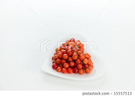 Early summer fruit cherries 15557513