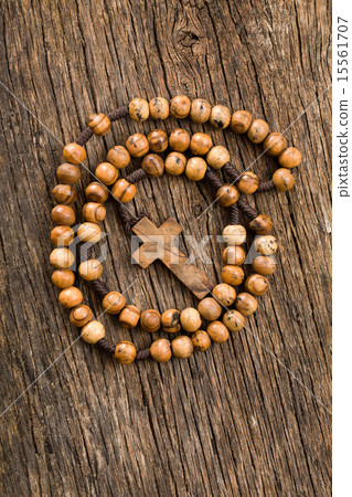 Wooden rosary beads 15561707