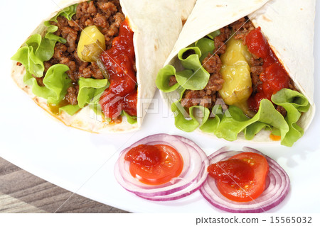 Two tortilla on the plate 15565032