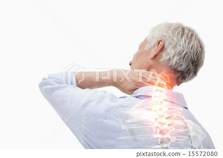 Highlighted spine pain of man 15572080