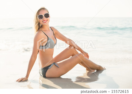 beautiful blonde woman on a sunny day 15572615