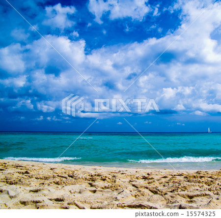 sea beach 15574325