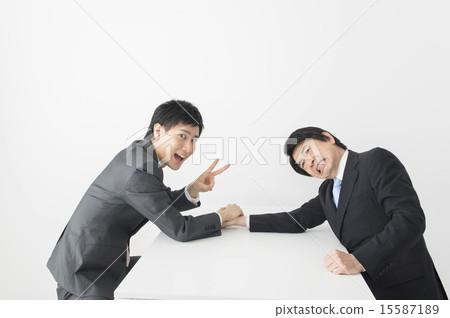 手臂摔跤 手臂摔跤 15587189