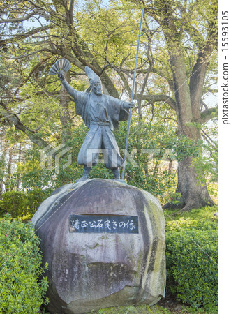 在Meijo公園（愛知縣名古屋市）的Kiyomasa石塔的雕像 15593105