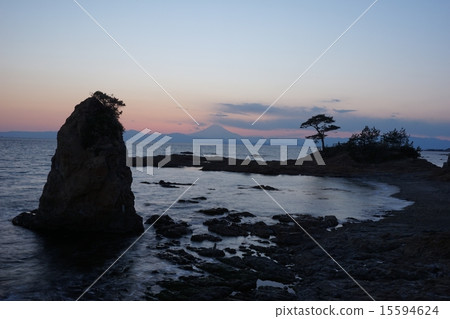 暮光之城的Akitani海岸 暮光之城的Akitani海岸 15594624