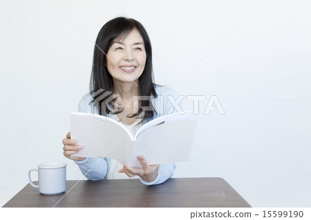 Female in her 50's to read 15599190
