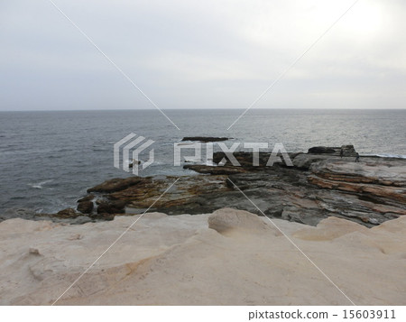 Three stage wall Three stage wall 15603911
