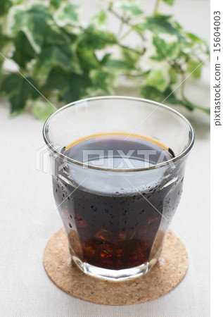 冰咖啡(垂直位置,常春藤,右側) 冰咖啡(垂直位置,常春藤,右側) 15604003