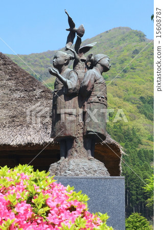 Statue of Gokikumura lullaby girl 15608787