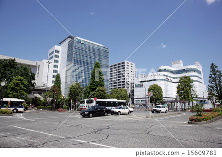 調布站前的風景 15609781