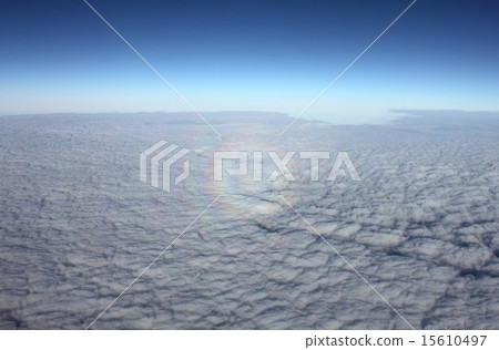 雲海和布羅肯現象的彩虹 雲海和布羅肯現象的彩虹 15610497