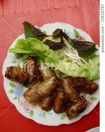 Fried spring roll (Hanoi / Vietnam) 15610787