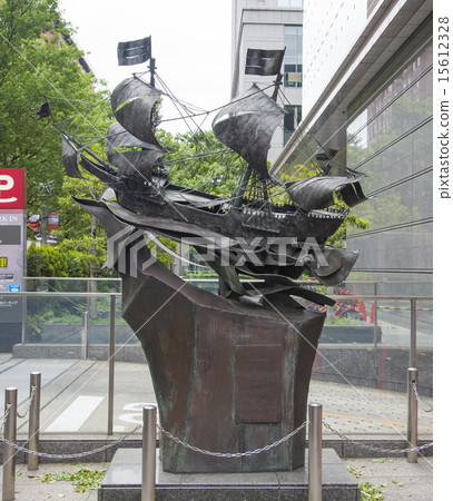 Sculpture of the Dutch ship "De Leafood" in Marunouchi (Chiyoda Ward, Tokyo) Sculpture of the Dutch ship "De Leafood" in Marunouchi (Chiyoda Ward, Tokyo) 15612328