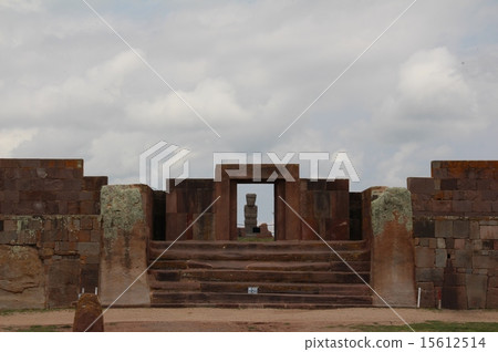 Moon's Gate Moon's Gate 15612514