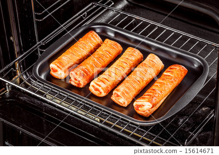 Baking pastry Baking pastry 15614671