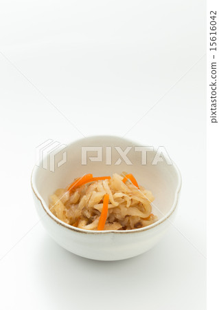 Drained radish (radish) 15616042