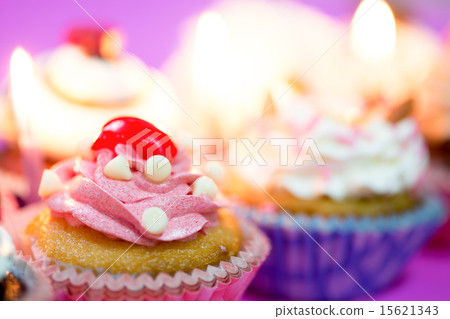 Birthday cupcakes 15621343