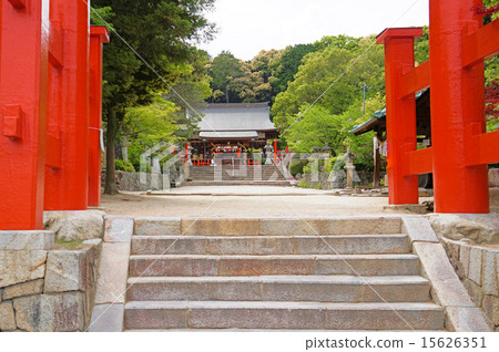 Worship hall is seen from the torii of the front of Tatsuta Taisha Shrine 15626351
