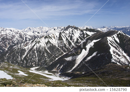 被雪淹沒了剩下的雪 15628790