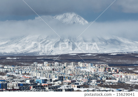 Petropavlovsk-Kamchatsky City and Koryak Volcano Petropavlovsk-Kamchatsky City and Koryak Volcano 15629041