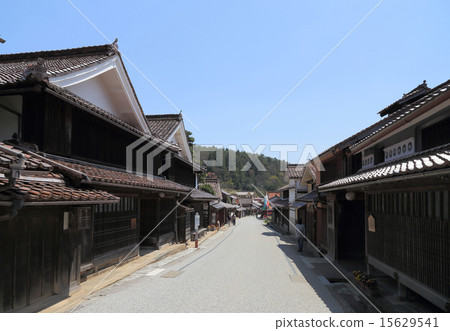 岡山市高橋市“Fukiya”（重要的傳統建築群保護區）“區域中心（左）和老片山住宅（畜牧）” 15629541