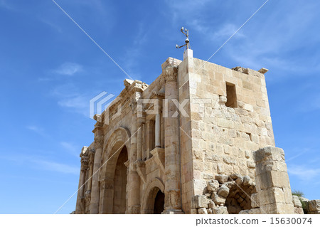 Arch of Hadrian in Gerasa (Jerash), Jordan Arch of Hadrian in Gerasa (Jerash), Jordan 15630074