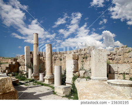 Roman ruins in the Jordanian city of Jerash,Jordan Roman ruins in the Jordanian city of Jerash,Jordan 15630195