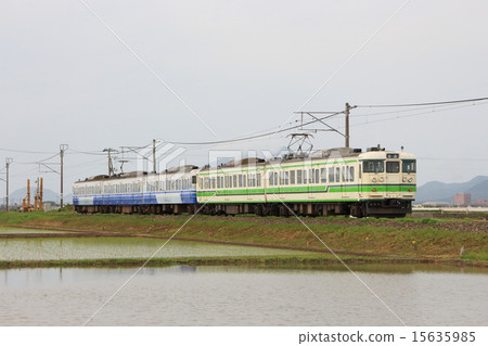 Echigo Line 115 series (5-car train) 15635985