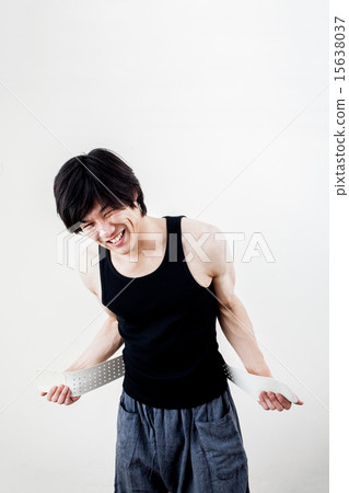 Men with low back pain 15638037