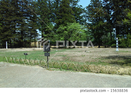 Hiraizumi Hojikiga寺廟建築:Honkakudo·Hokke神社的踪跡 Hiraizumi Hojikiga寺廟建築:Honkakudo·Hokke神社的踪跡 15638836