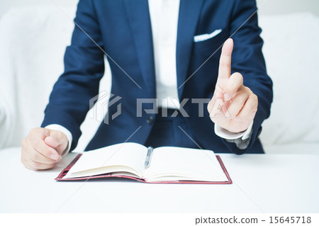 Businessmen taking notes 15645718