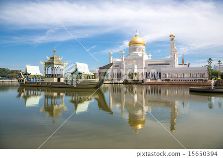 Brunei's symbol Old Mosque 15650394