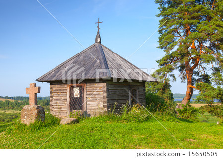 Ancient small wooden Orthodox chapel Ancient small wooden Orthodox chapel 15650505