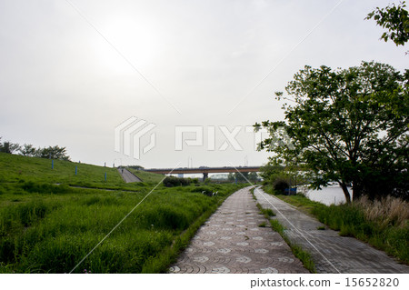 A landscape along the Arakawa River A landscape along the Arakawa River 15652820