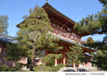 Daitoku-ji“Kanekaku”的Sanmon門（京都市京都市北區，Shino-dori鎮） 15653849