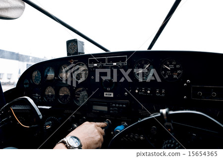 pilot cabin pilot cabin 15654365