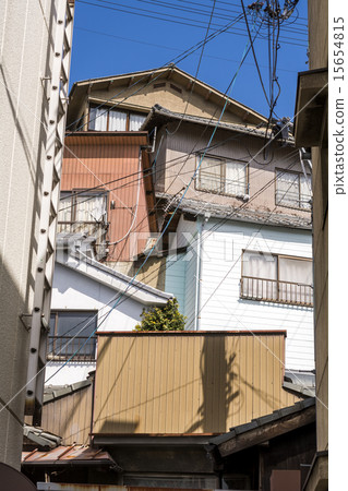 Onomichi's overlapping house 15654815