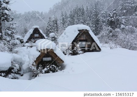 Shirakawago in the snow 15655317