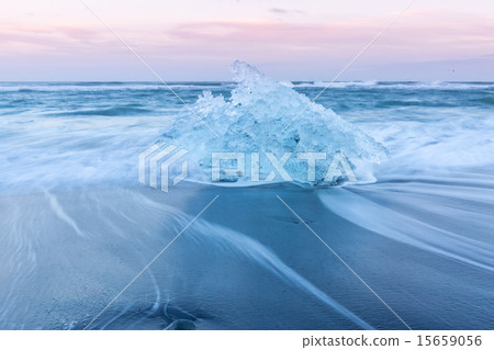 Iceberg beach Iceland 15659056