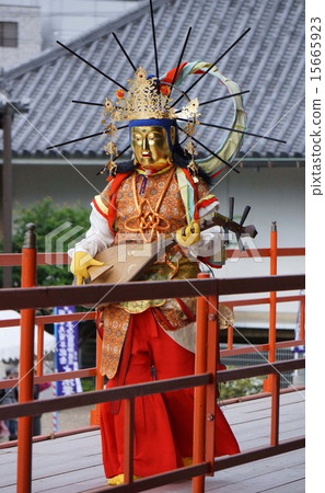 Many parts diving Many parts diving 15665923