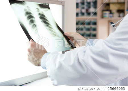 Doctors Seeing Roentgen Hospital Medical Field 15666063