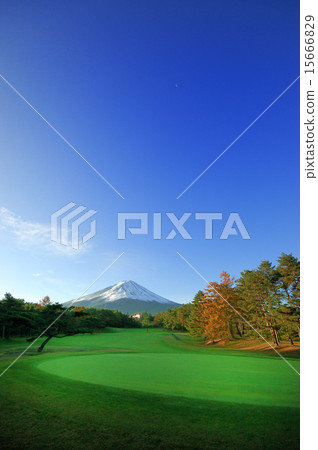 Golf course and Mt. Fuji 15666829