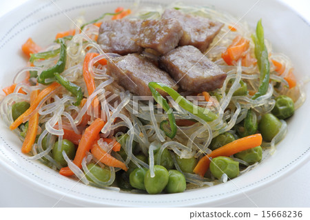 Stir-frying in spring 15668236