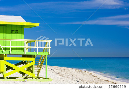 cabin on the beach, Miami Beach, Florida, USA 15669539