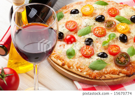 Italian pizza and red wine 15670774